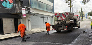 Fortalece Gobierno de la Ciudad la campaña Bacheando Puebla, suma maquinaria de bacheo en frío