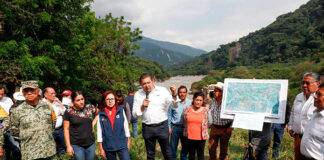 Gobierno federal y estatal reabren accesos a Tlacuilotepec; reconstruirán puente derribado por lluvias