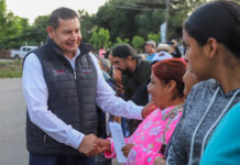 Puebla de pie, gobernador Armenta supervisa entrega de apoyos en El Carrizal