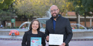 La Editorial UDLAP recibe el Premio al Arte Editorial de la CANIEM por la revista Entorno UDLAP