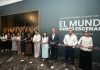 Pepe Chedraui inaugura la exposición “Viajando con Timoteo. El mundo como escenario”