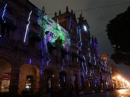 Inaugura Pepe Chedraui nuevo sistema de iluminación arquitectónica del Palacio Municipal