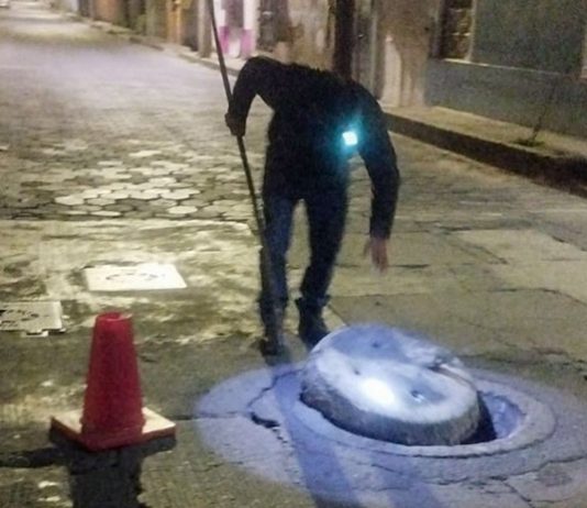 SOSAPACH atiende de manera inmediata fuga en la red de distribución de agua potable en el Barrio de Santiago Mixquitla