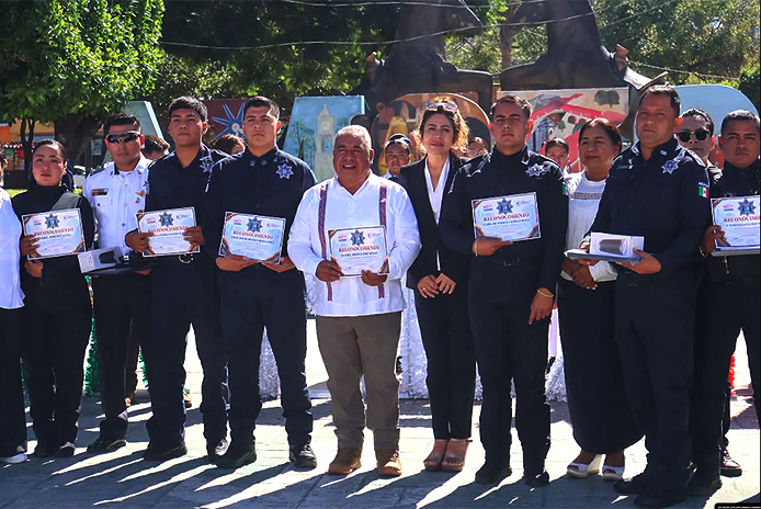 Reconoce Gobierno de Amozoc 12