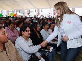 Preside Ceci Arellano Jornada Por Amor a las Familias en San Francisco Totimehuacán