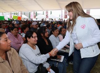 Preside Ceci Arellano Jornada Por Amor a las Familias en San Francisco Totimehuacán