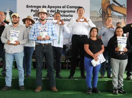 Gobierno estatal acerca obra comunitaria y apoyos al campo para transformar comunidades poblanas