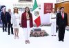 Realiza Tonantzin Fernández guardias de honor al Lábaro Patrio