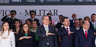 Asiste Pepe Chedraui al desfile cívico-militar por el 216 aniversario de la Independencia