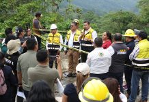Gobierno estatal encabeza atención inmediata para recuperar caminos y proteger familias serranas