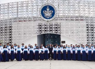 Presente, Coro Universitario Lobos BUAP en el 25 Festival Coral Internacional de Medellín