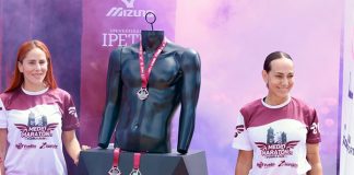 Presenta Gobierno de Pepe Chedraui playera y medalla del Medio Maratón 21K Puebla 2026